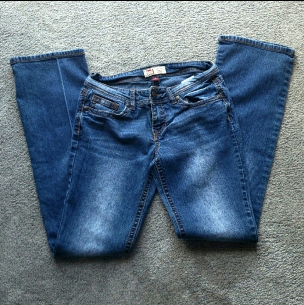 L.E.I JEANS LOW RISE SLIM BOOT - Picture 2 of 7